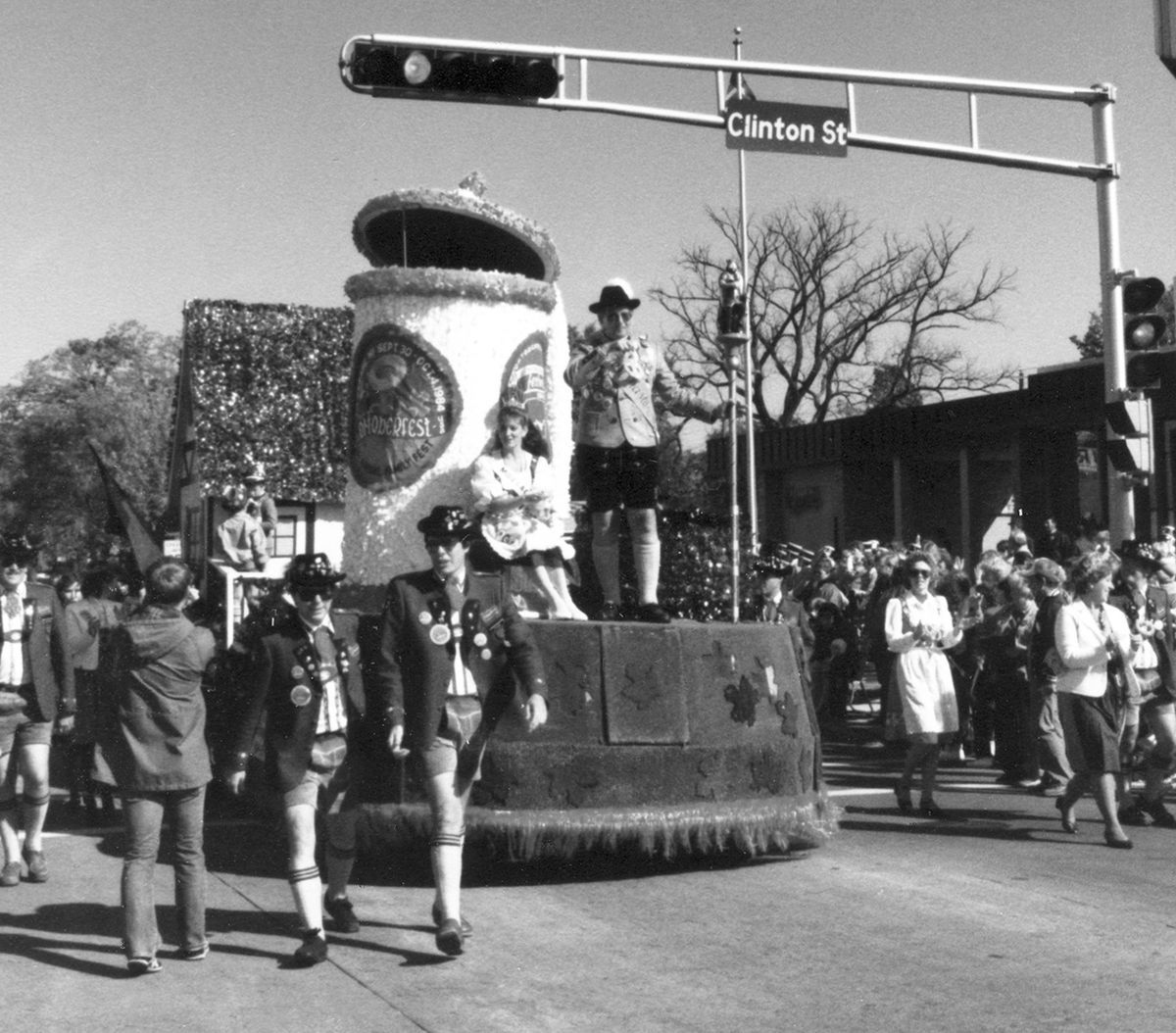 1984: Maple Leaf Parade